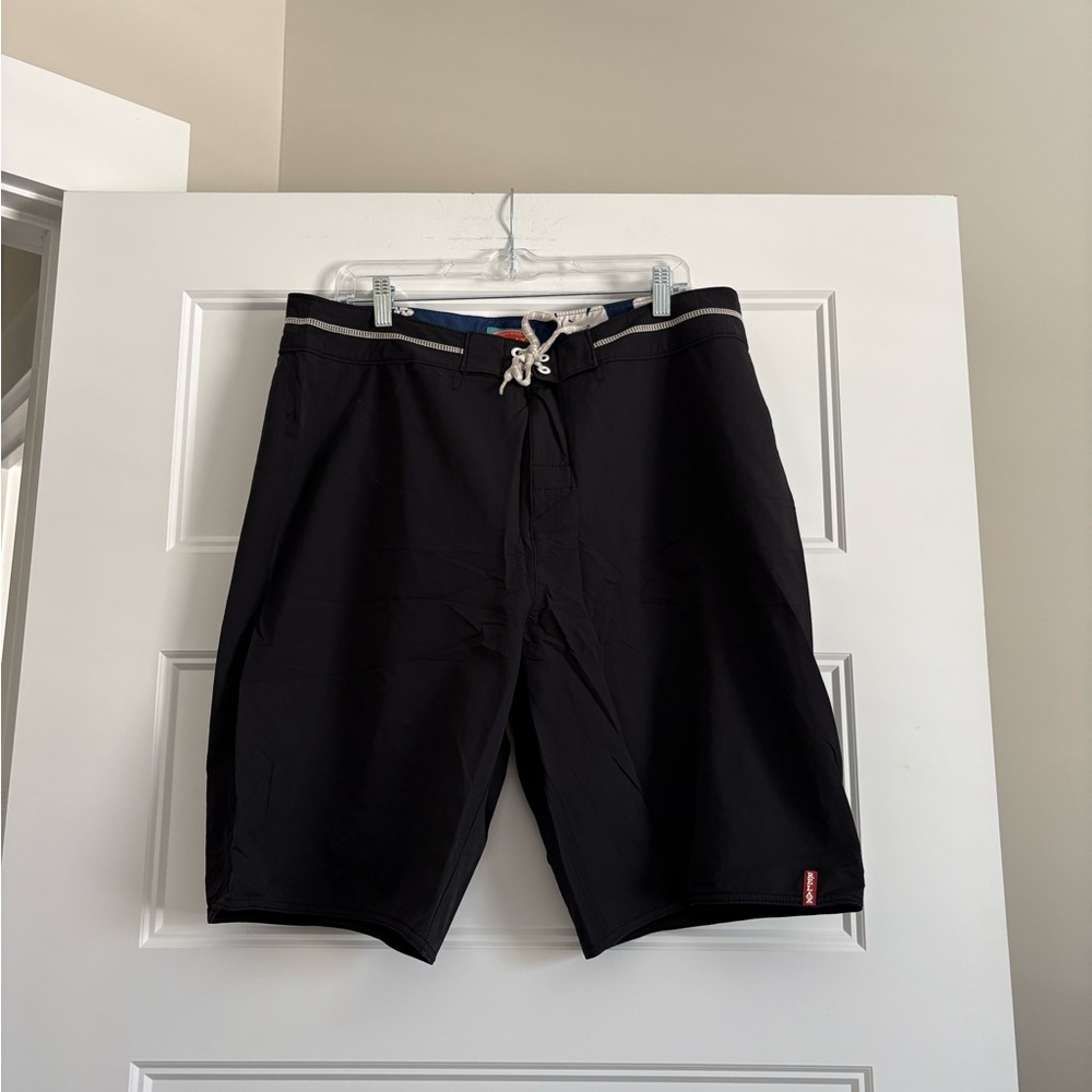Men's Tommy Bahama Chill Tech Relax Boardshorts Board Shorts Black Size 38
